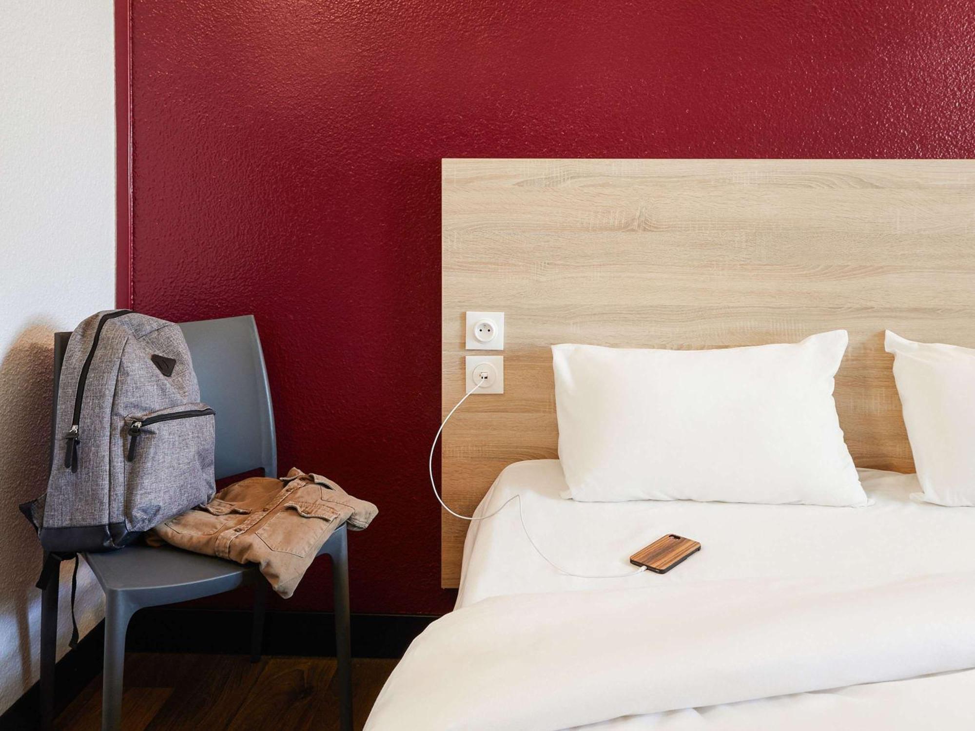 Hotelf1 Le Mans Nord Saint-Saturnin  Ngoại thất bức ảnh