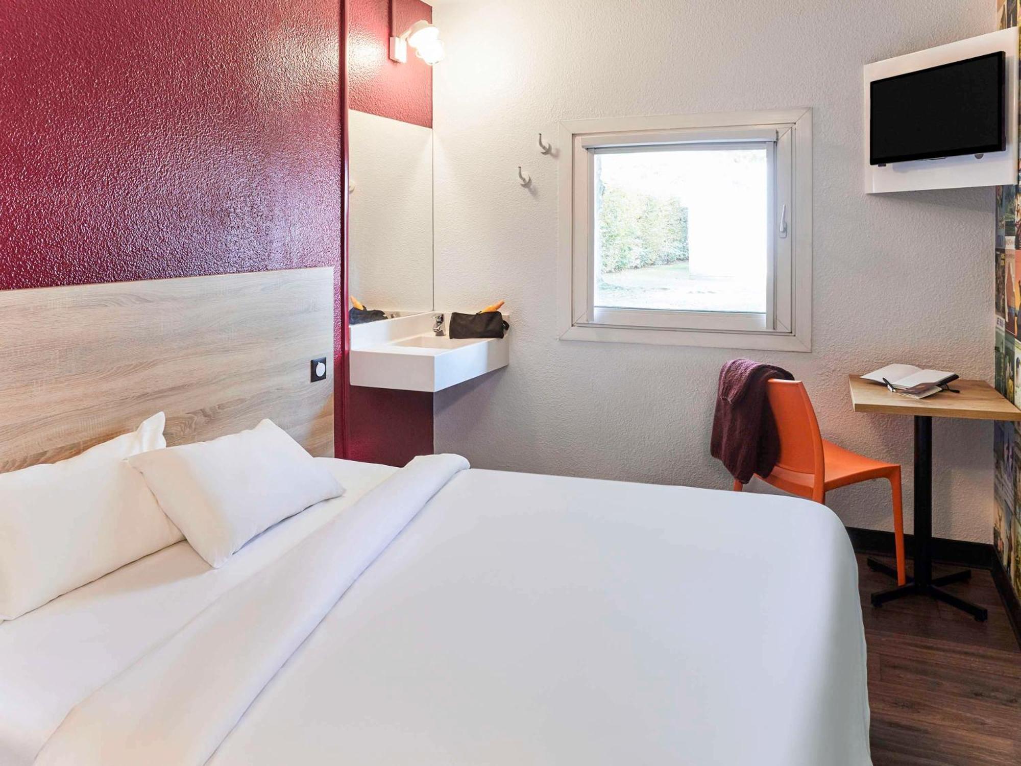 Hotelf1 Le Mans Nord Saint-Saturnin  Ngoại thất bức ảnh